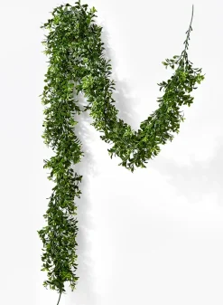 5.5ft Long Flowering Faux Boxwood Garland