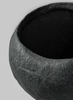 Shirak Poly-Stone Rough Black Planter
