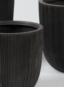 Sierra Aged Black Real Look PVC Planter